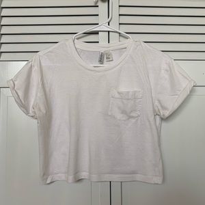 cropped white tee🤍